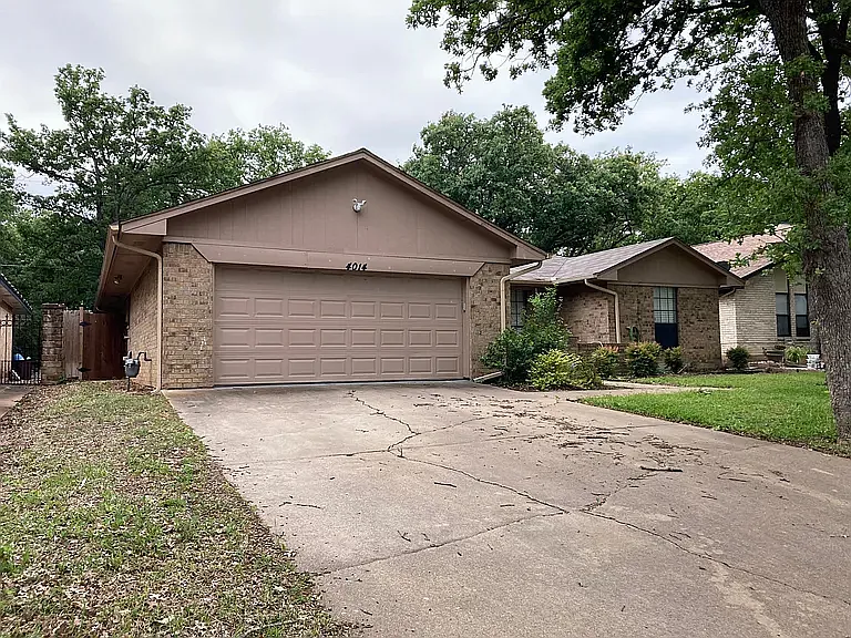 3 bed, 2136 sqft, $2,600 — Photo 3