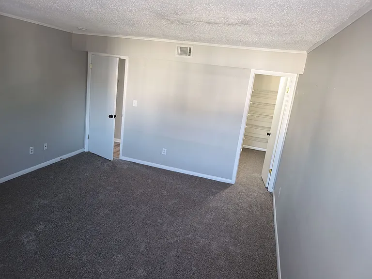 526 Glenn Regis Way — Photo 10