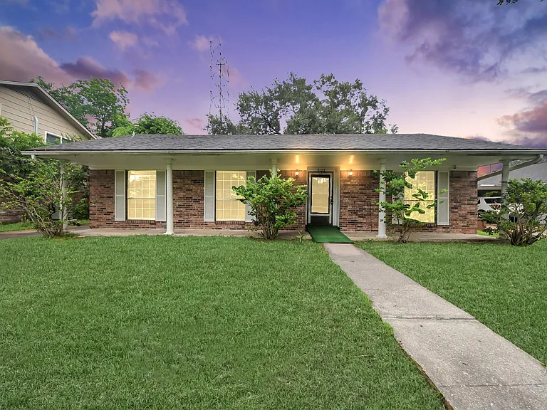 9126 Willow Meadow Dr — Photo 2