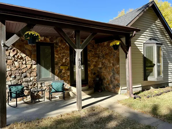 410 S Lexington Ave, Hastings, NE 68901