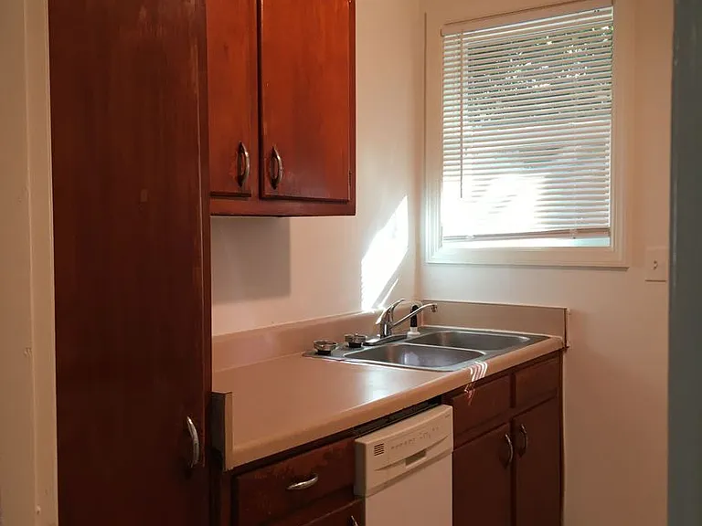 Springdale Apartments — Photo 19