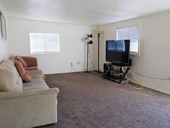 3rd image of 6121 Laurine Way