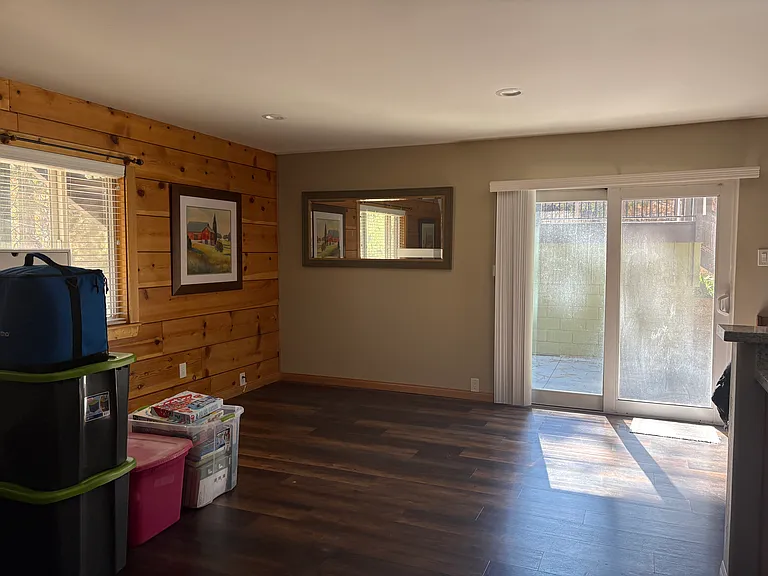 703 Modesto Ln #B — Photo 5