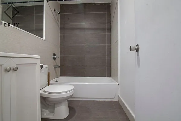 Rented by ERNY LLC | media 25