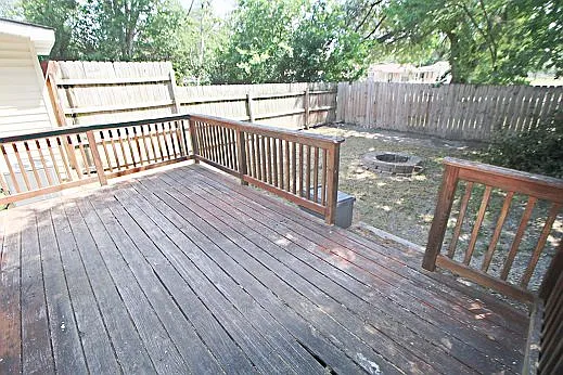 819 Zachry Dr — Photo 11