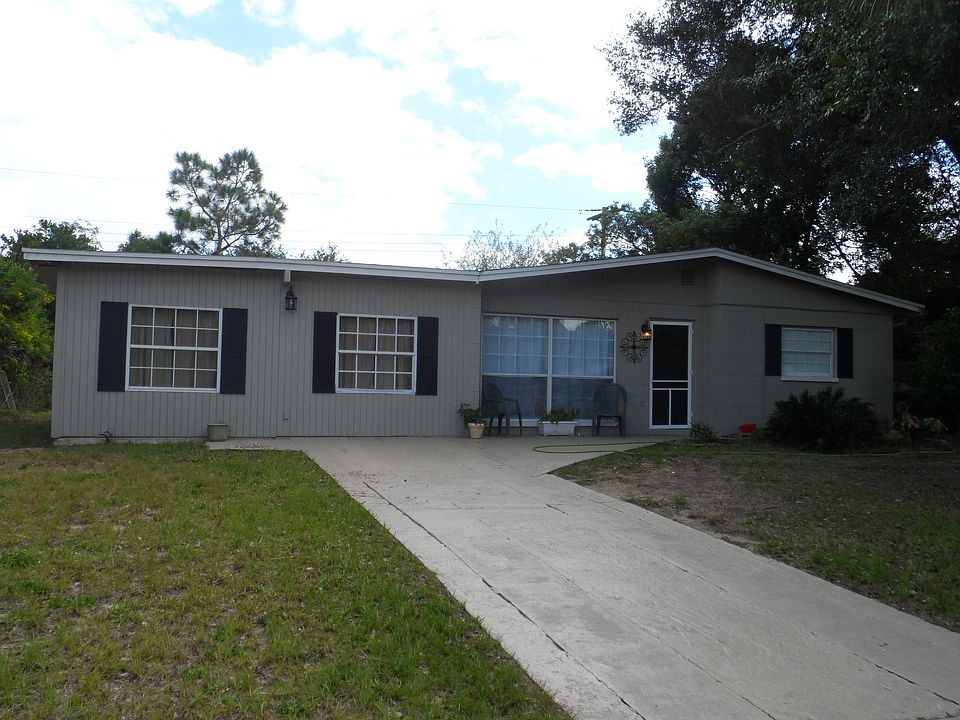 Front Driveway view