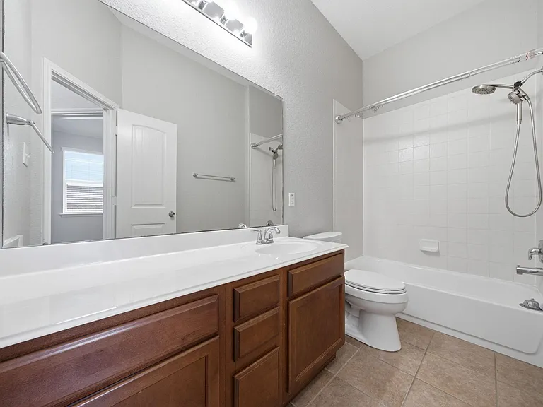 4207 Canterbury Park Ln — Photo 26