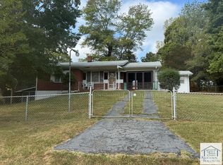 70 Ridgelane Dr, Martinsville, VA 24112
