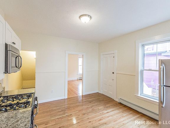4th image of 23 Cottage Ave #1