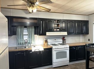 1104 Testa Dr, Justice, IL 60458