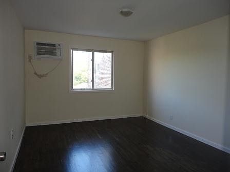 3rd image of 2021 21st St