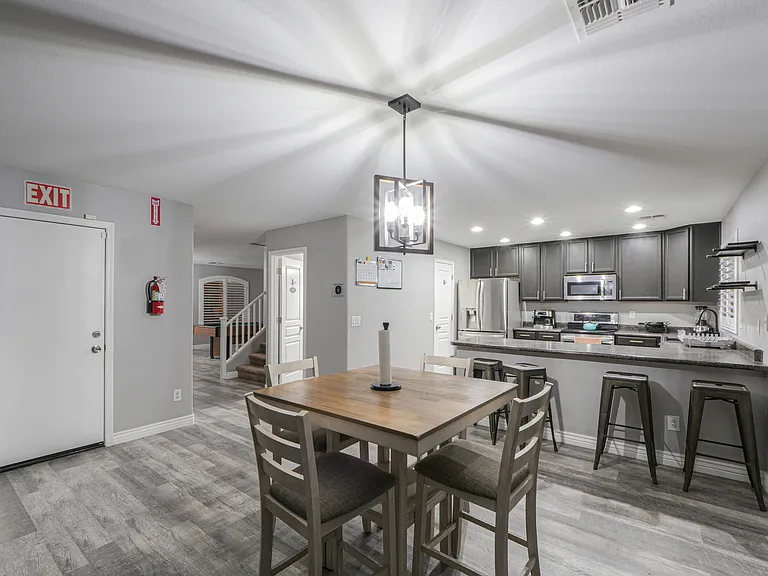 1235 W Castle Dr — Photo 9