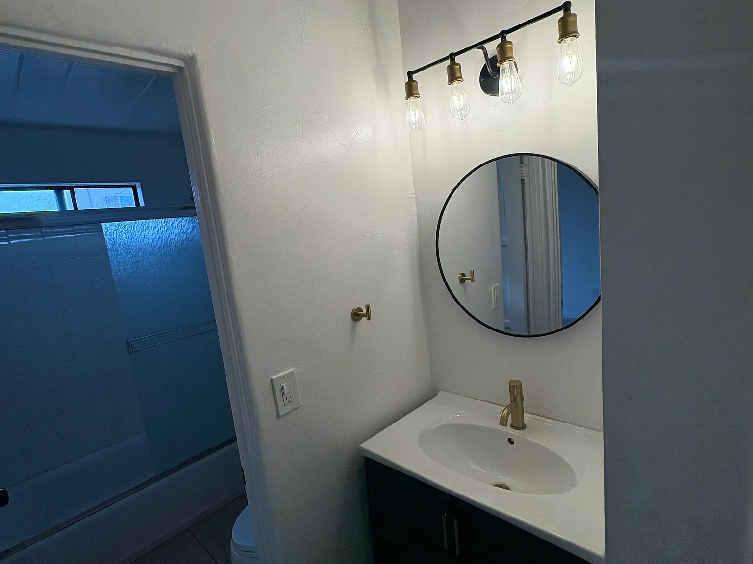3 bed, $4,500 — Photo 2