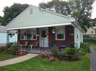 92 Dent St, West Roxbury, MA 02132