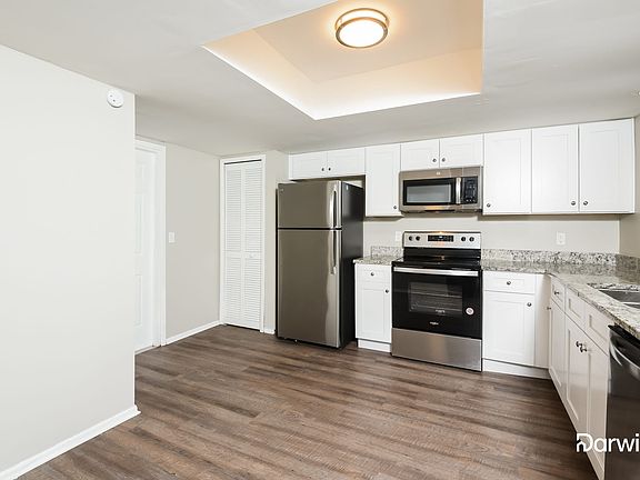 2nd image of 216 Dublin Dr