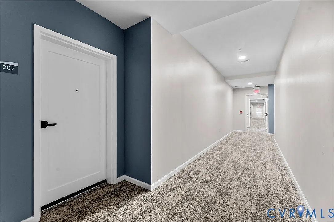 2 bed, 1037 sqft, $2,200 — Photo 3
