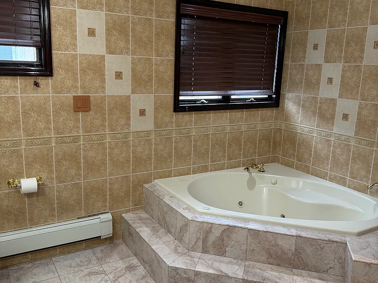 372 Naughton Ave #2 — Photo 7