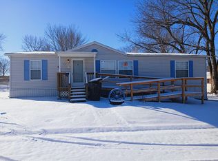 3637 SE 6th St LOT C8, Topeka, KS 66607