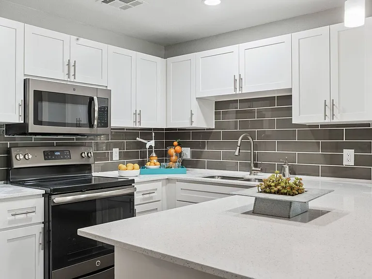 2x2 Platinum Kitchen