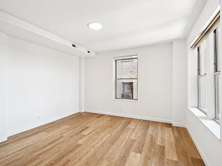 The Nest at Lincoln Park West — Photo 33