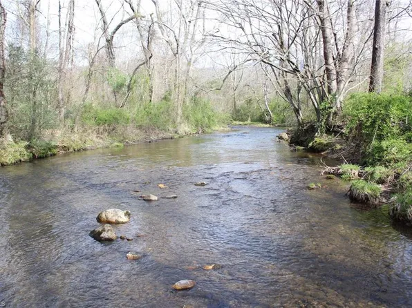 8000 Longbottom Rd, Hays, NC 28635