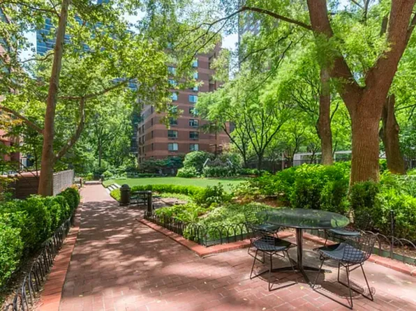 200 East 94th Street image 15 of 16