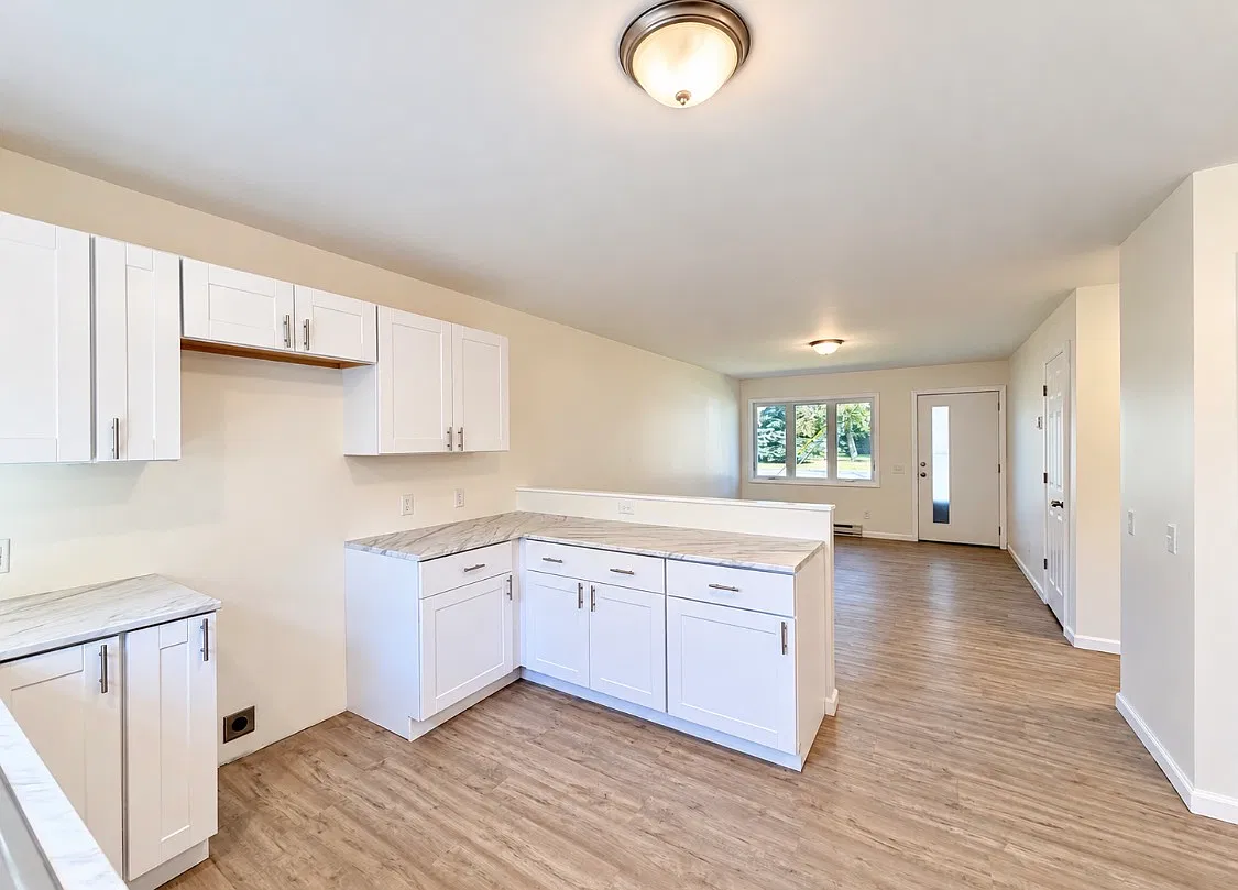 2 bed, $1,250 — Photo 2