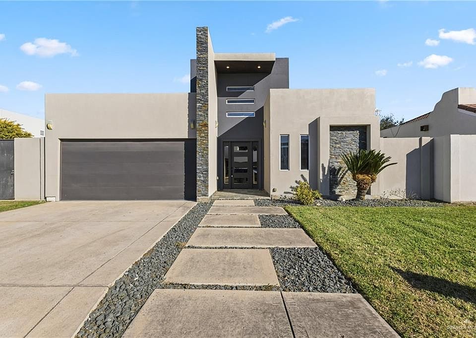 1st image of 212 N Mockingbird Ave