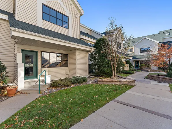 7606 York Ave S APT 7209, Edina, MN 55435