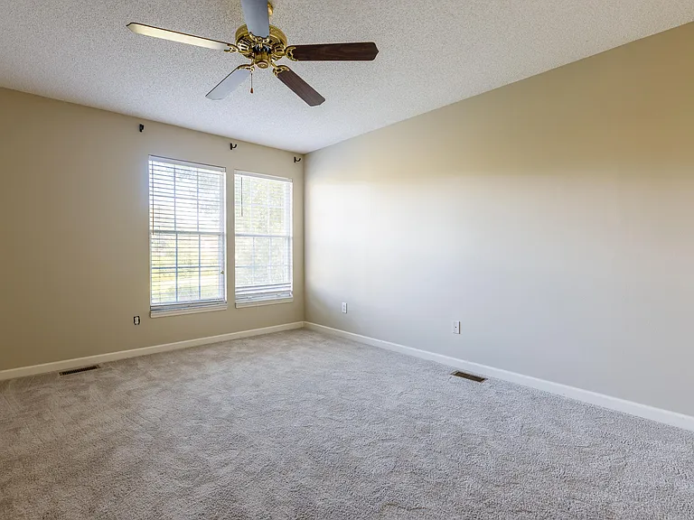 386 Jardinere Walk — Photo 7