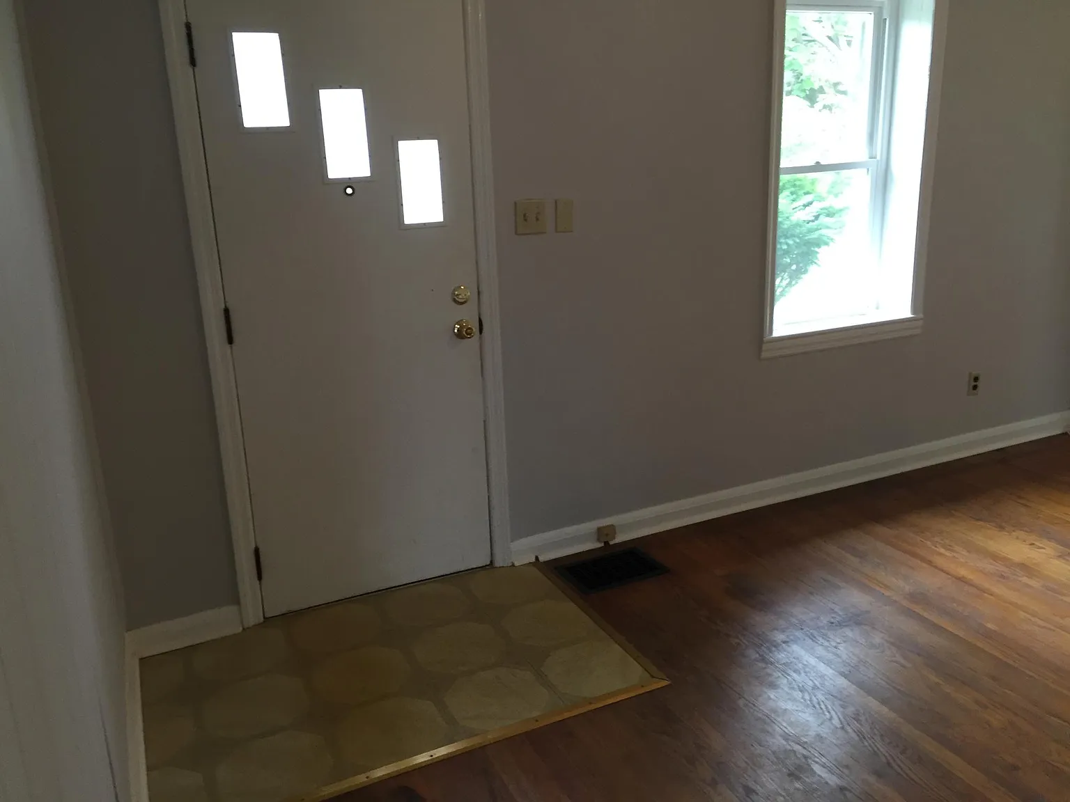 3 bed, 1800 sqft, $2,400 — Photo 3