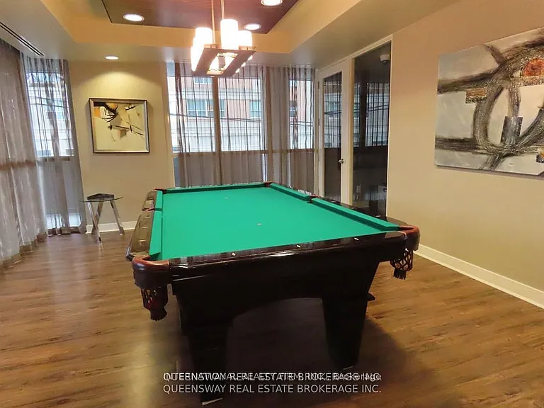 320 Richmond St E #208 — Photo 27