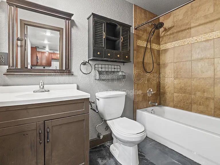 3419 Decatur St — Photo 12