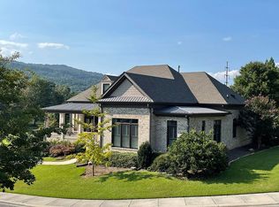 1804 Saint Ives Pl, Dalton, GA 30720