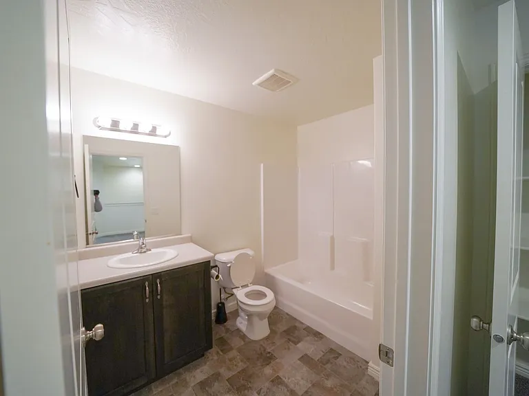 3243 S Fossil Hills Dr — Photo 7
