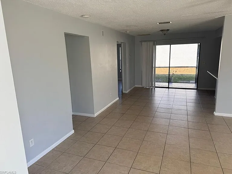 3004 Santa Barbara Blvd #B — Photo 2