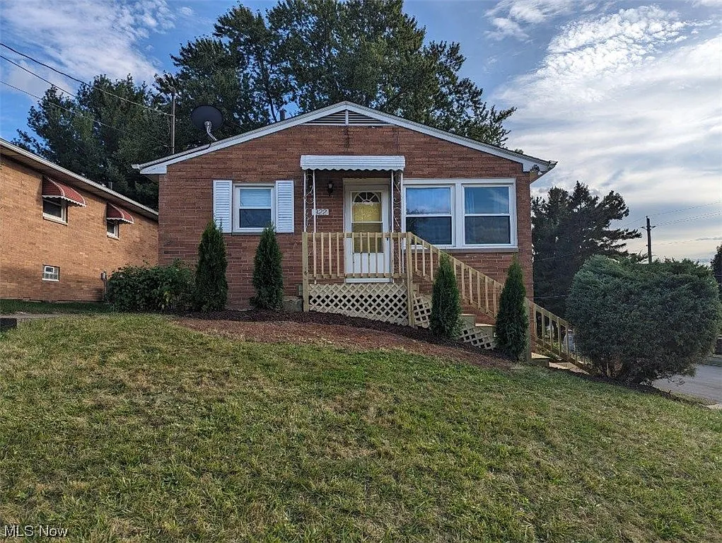 322 E Cassell Ave photo 1