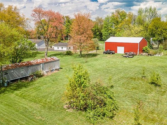 3rd image of 2718 Coopers Ln