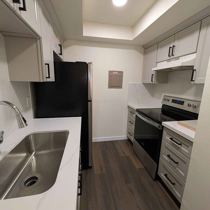 1st image of 14620 NE 32nd St Unit I-2