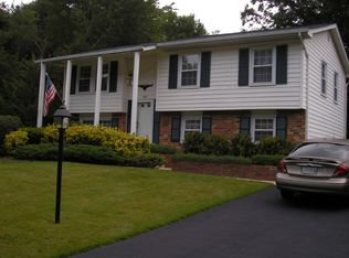 422 University Dr, Waldorf, MD