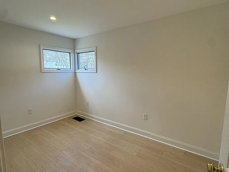 16 Westfield Rd — Photo 6