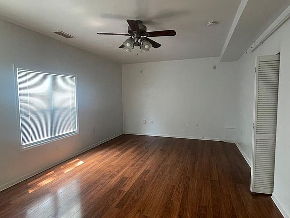 Large bonus room/family room.