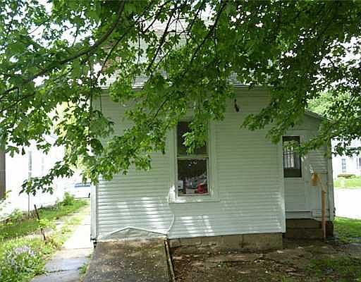 2nd image of 301-01 Gordon St