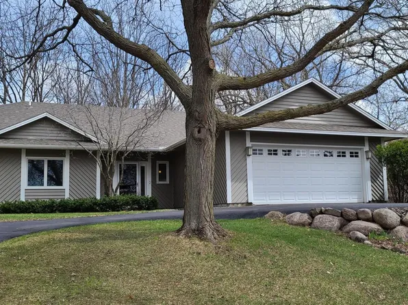 4374 Capricorn Ct, Eagan, MN 55123