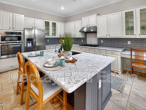 3rd image of 527 E Tonto Dr