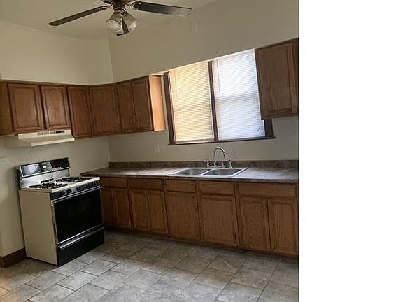 2nd image of 7746 S Greenwood Ave #1