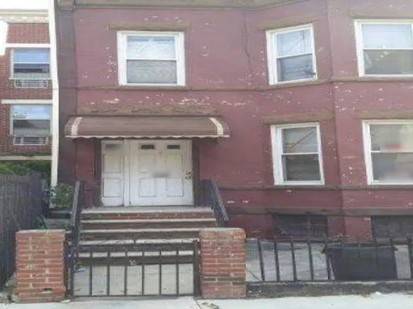 1550 Saint Marks Ave, Brooklyn, NY 11233