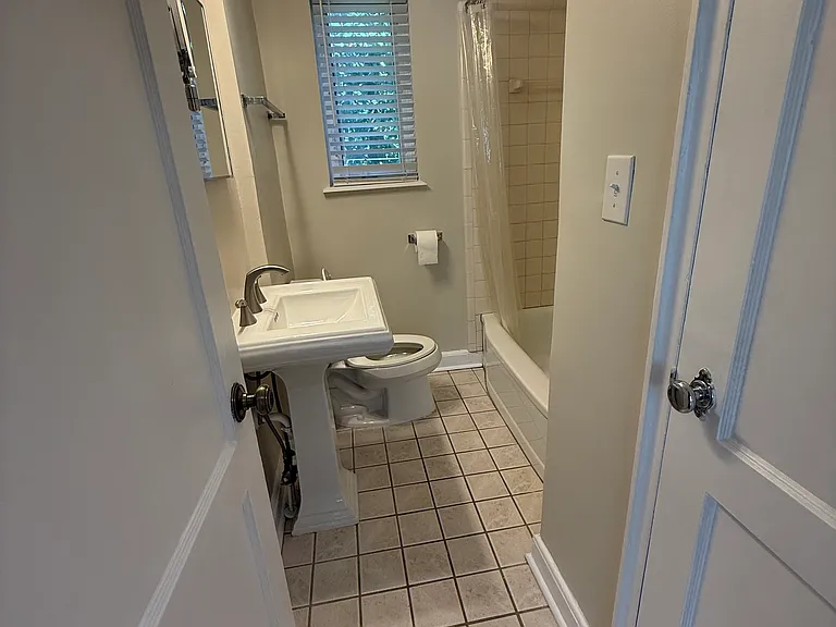 2625 B Greenbrier Rd — Photo 12