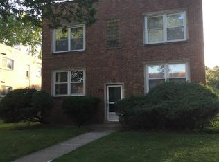 8956 Lavergne Ave APT 1B, Skokie, IL 60077