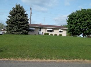 N5632 Oak Hills Dr, Onalaska, WI 54650